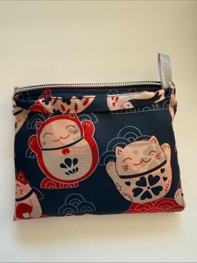 Lucky Cat Large Compact Tote with Zipper